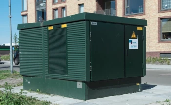 een foto met daarop afgebeeld een transformatorhuisje, daar waar je tijdens netbedrijf elektriciteit uit krijgt