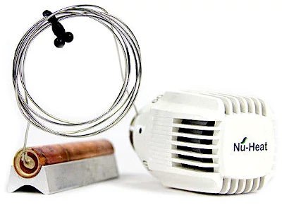 thermostaatknop met sensor die op een leiding bevestigd kan worden